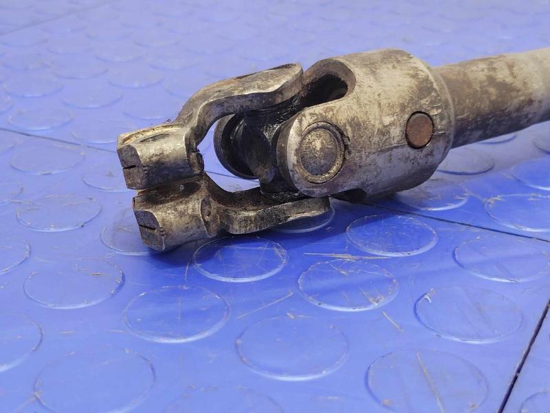 2000-2005 Mitsubishi Eclipse Lower Steering Sector Shaft Genuine OEM