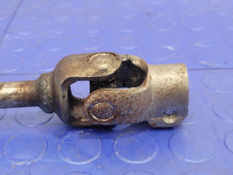 2000-2005 Mitsubishi Eclipse Lower Steering Sector Shaft Genuine OEM