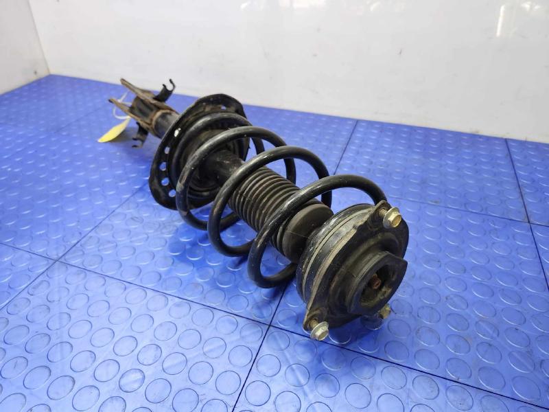 2013 Nissan Juke Strut Assembly