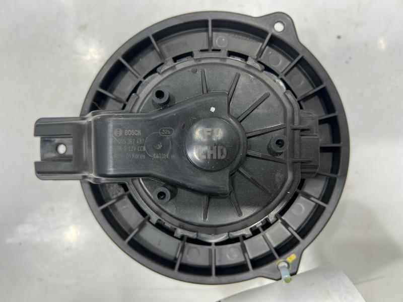 2012 - 2017 Hyundai Veloster Heater AC Blower Motor Assembly OEM 971112V000