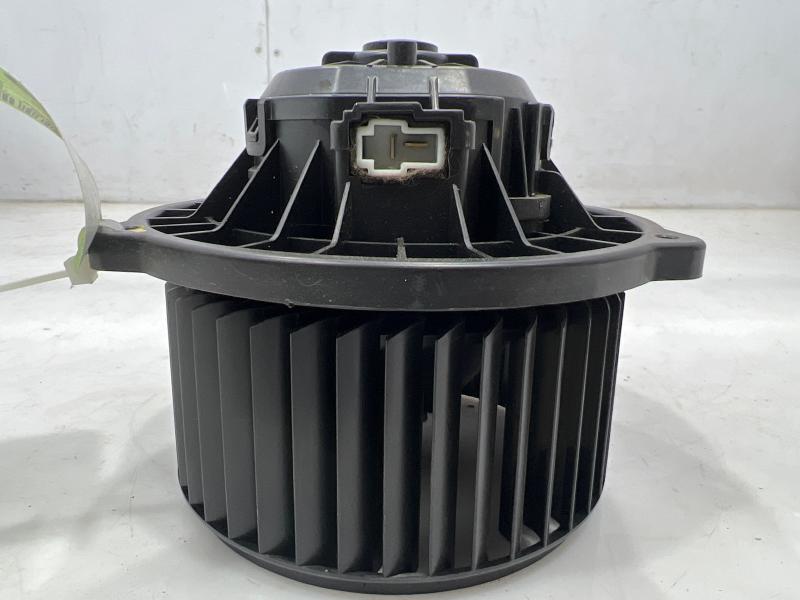 2012 - 2017 Hyundai Veloster Heater AC Blower Motor Assembly OEM 971112V000
