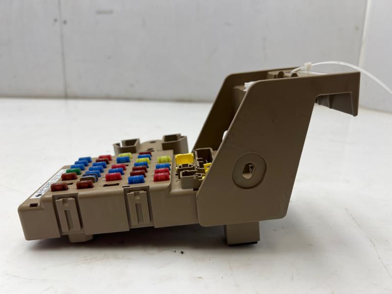 2009-13 Subaru Forester Junction Block (Cabin Fuse Box) OEM 82201FG010