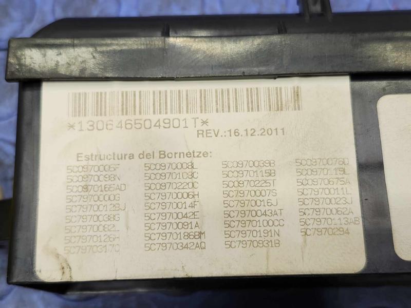 2013 Volkswagen Jetta Cabin Fuse Box