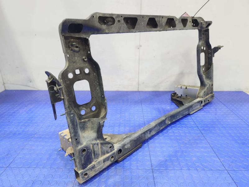 2017 Chrysler 200 Radiator Support