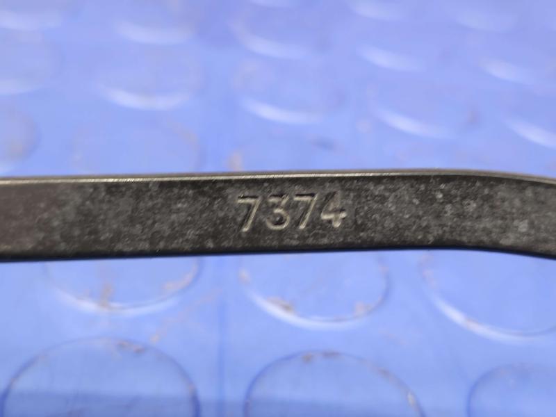 2011 Mazda CX-9 Wiper Arm