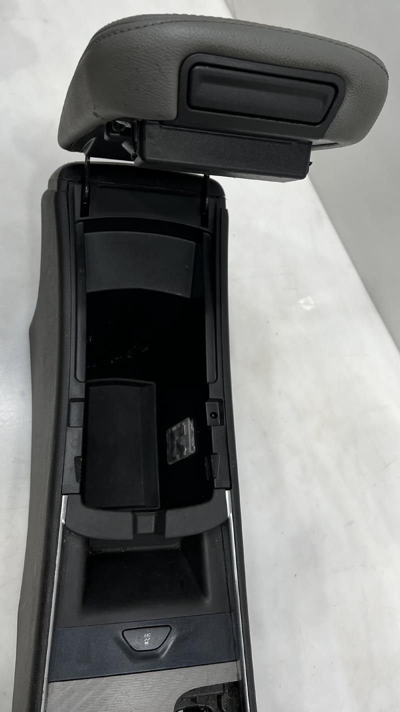 2016 Chevrolet Impala Front Console