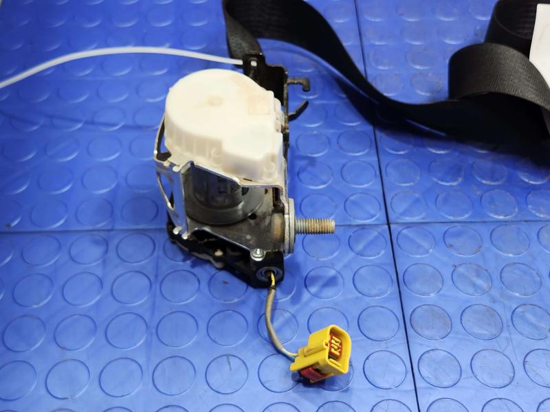 2012 Ford F-250 Super Duty Front Seat Belt