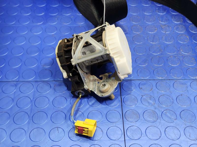 2012 Ford F-250 Super Duty Front Seat Belt