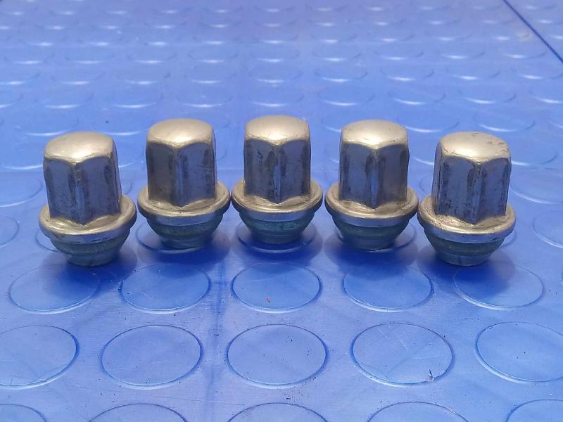 2017 Buick LaCrosse Lug Nuts