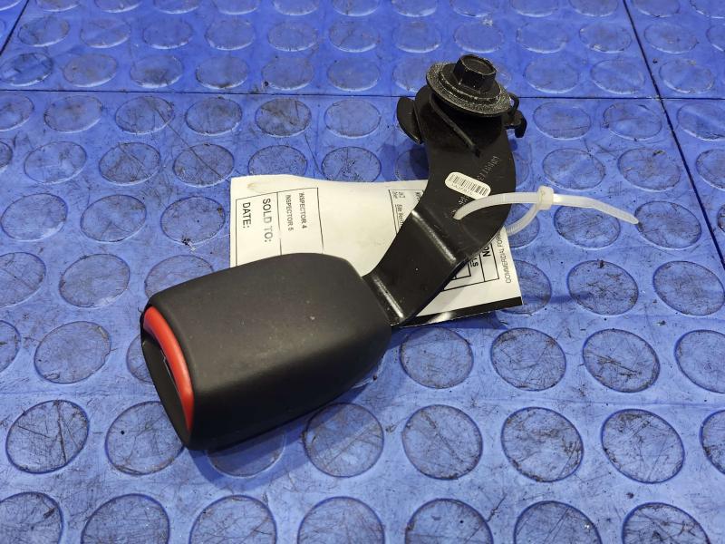 2011 Honda Pilot Rear Seat Belt