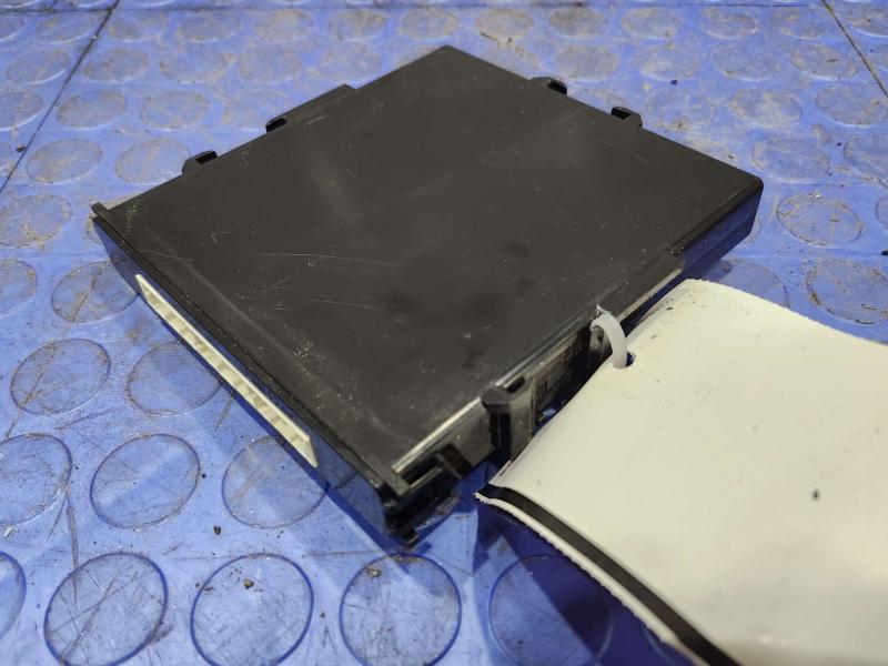 2016-2018 Toyota Prius 1.8L Smart Key Control Computer Module OEM 89990-47210