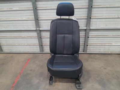 2019 Nissan Titan Front Seat
