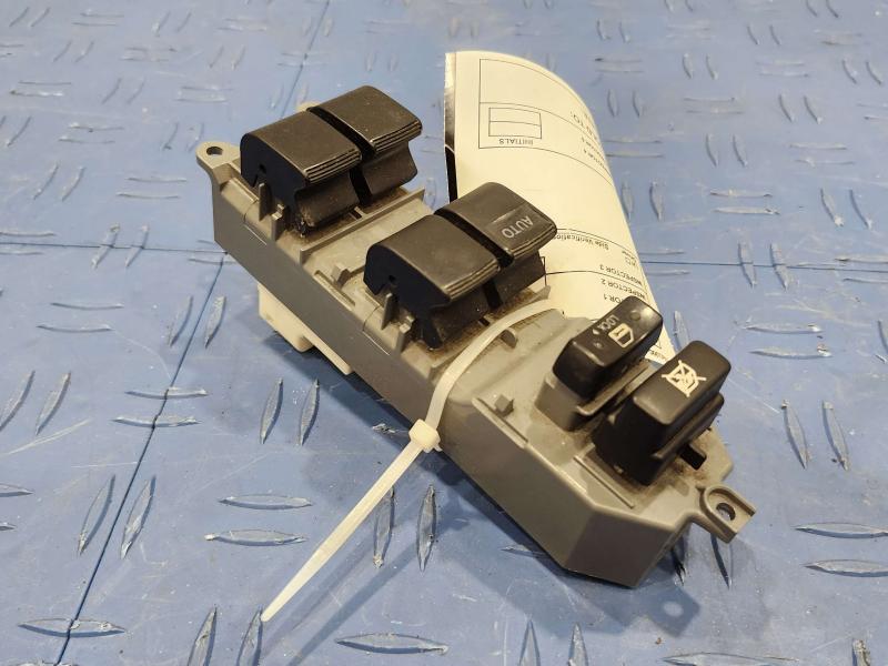 2007 Toyota RAV4 Door Switch Front