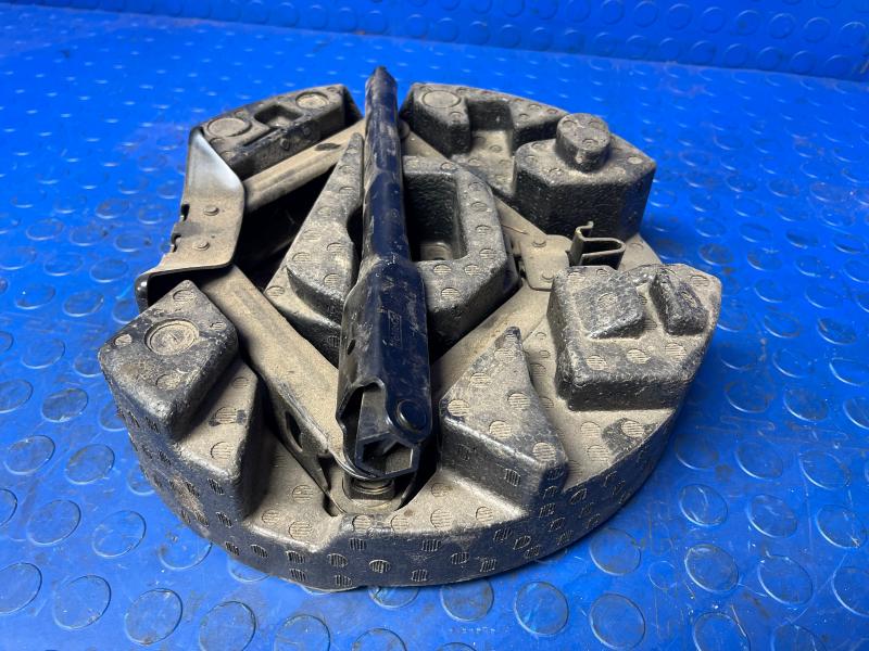 2015 Ford Focus Jack Assembly
