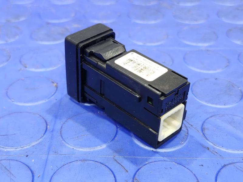 2007-2013 Toyota Tundra AUX Auxiliary Jack Genuine OEM Part 8619002010