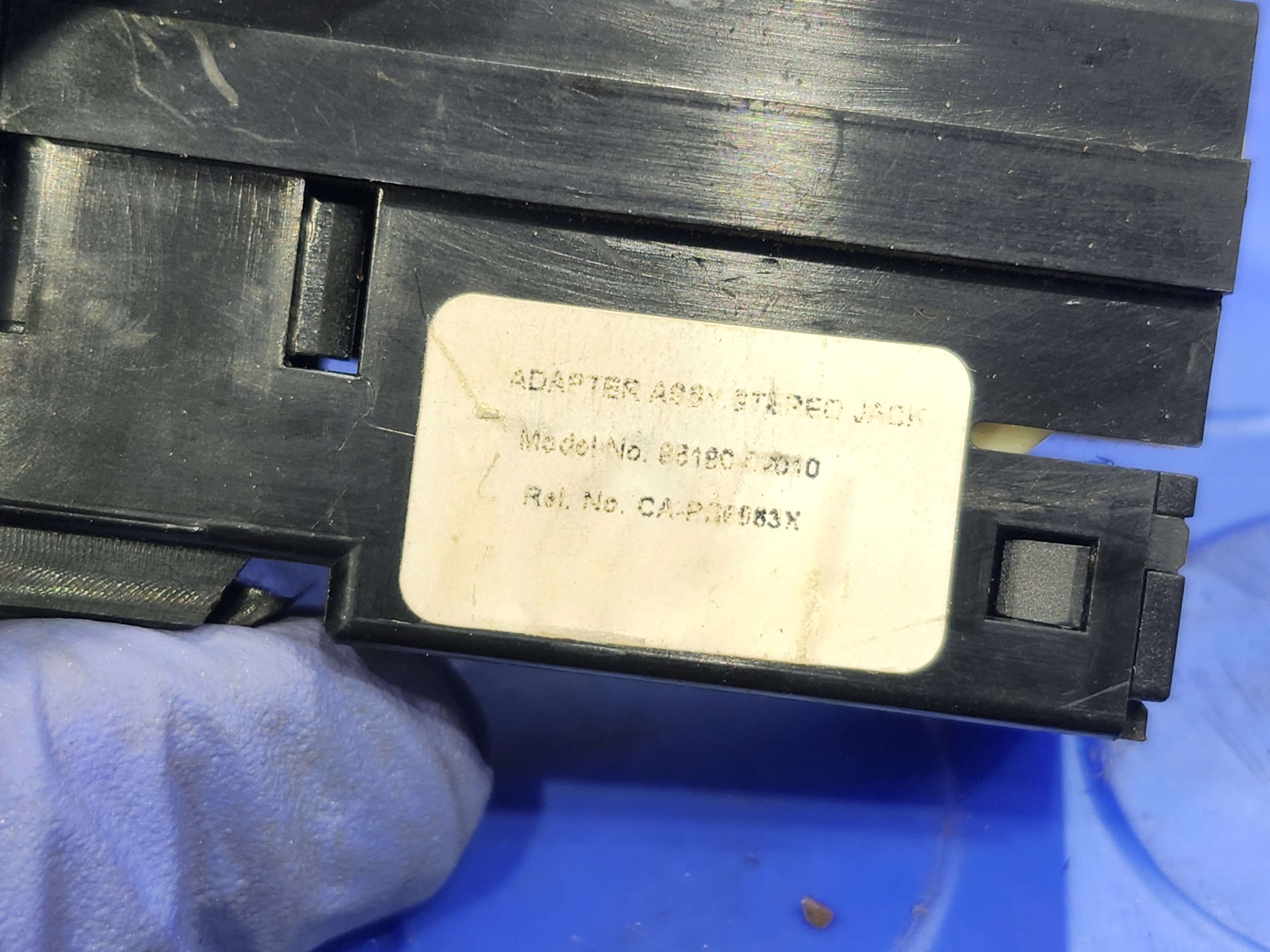 2007-2013 Toyota Tundra AUX Auxiliary Jack Genuine OEM Part 8619002010