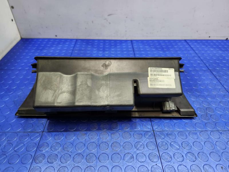 2010 Dodge Challenger Glove Box