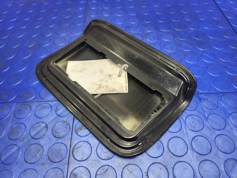 2011 BMW 535i Fuel Tank Door