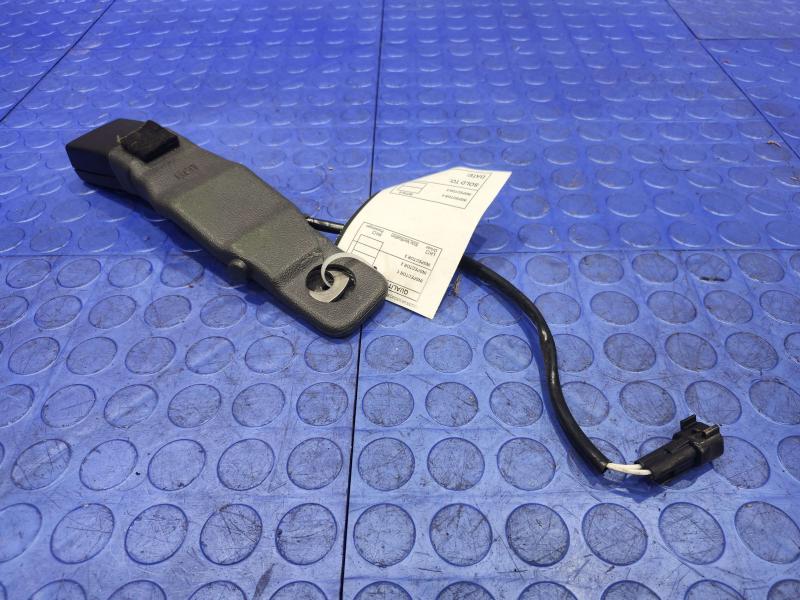 2004 Ford Explorer Front Seat Belt