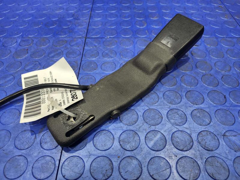 2004 Ford Explorer Front Seat Belt
