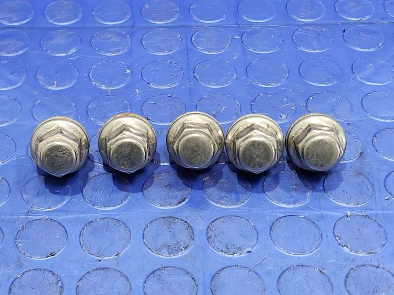 2018 Toyota Highlander Lug Nuts