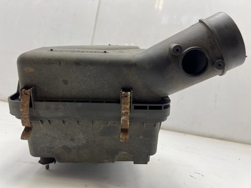 2005 - 2007 Subaru Outback 2.5L Air Cleaner Box Assembly OEM 46052AG05A 46052AG04A