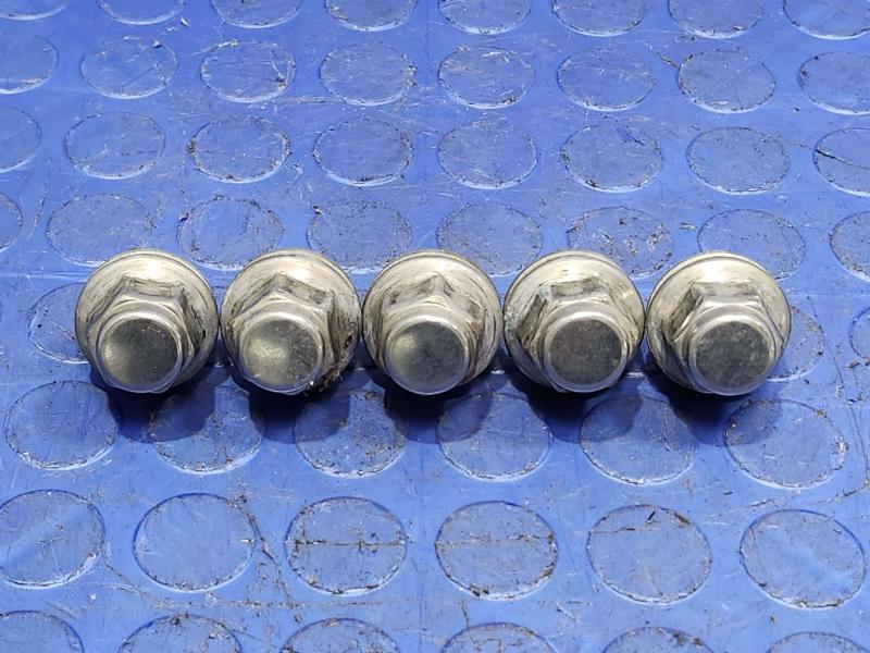2014 Nissan Maxima Lug Nuts