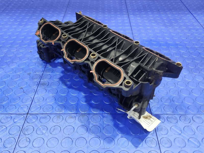 2011 Kia Sorento Intake Manifold