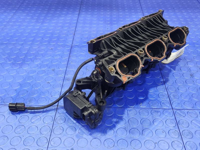 2011 Kia Sorento Intake Manifold