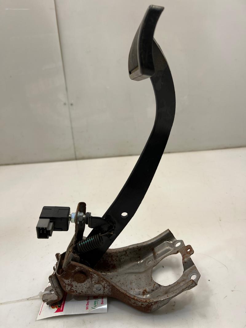 2011 - 2014 Hyundai Sonata Brake Pedal Assembly OEM 32800-3Q200