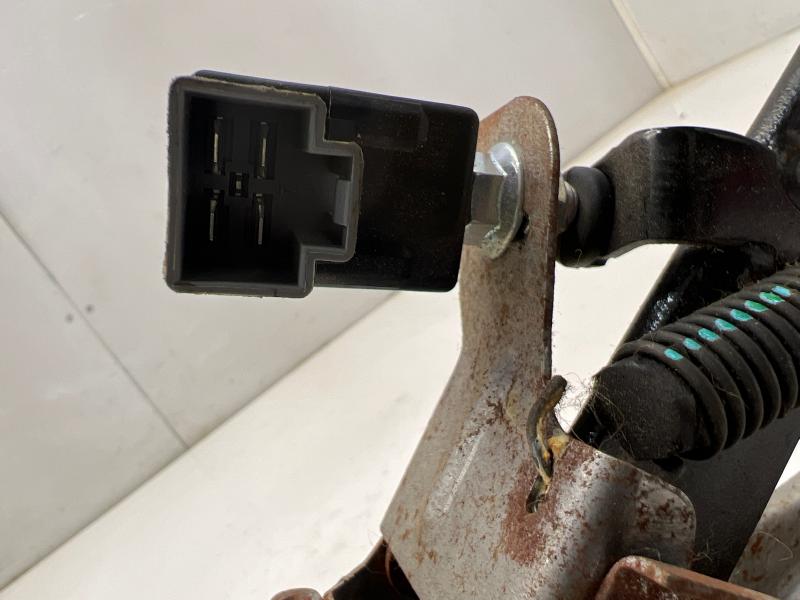 2011 - 2014 Hyundai Sonata Brake Pedal Assembly OEM 32800-3Q200