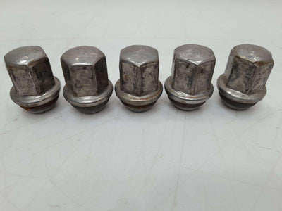 2011 Jeep Grand Cherokee Lug Nuts