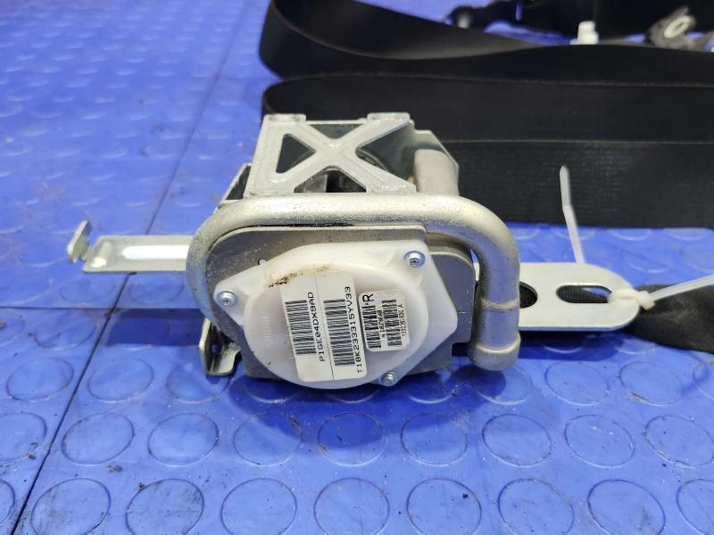2012 Jeep Grand Cherokee Front Seat Belt