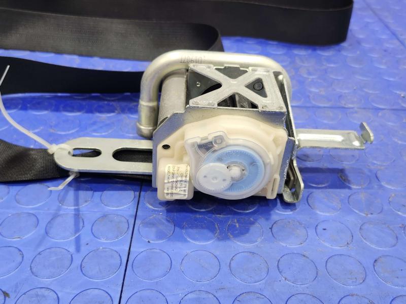 2012 Jeep Grand Cherokee Front Seat Belt