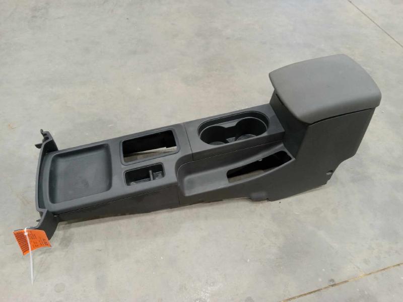 2019 Nissan Frontier Front Console