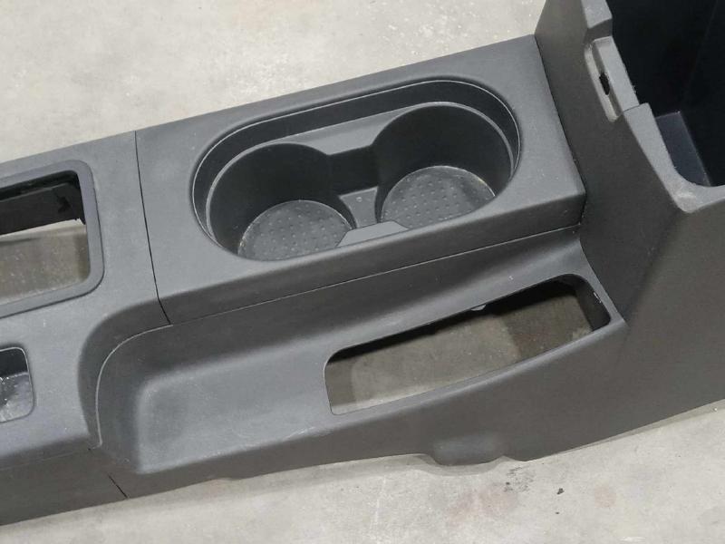 2019 Nissan Frontier Front Console