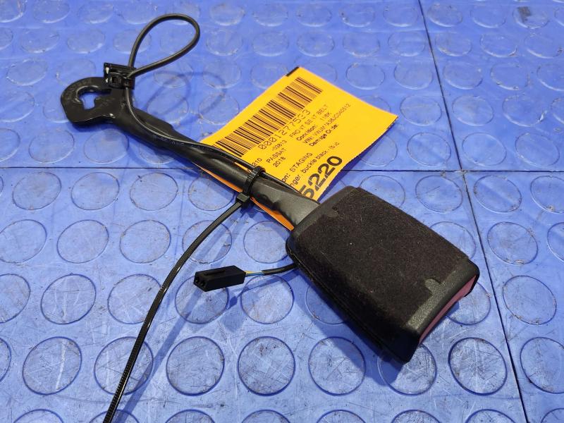 2018 Volkswagen Passat Front Seat Belt