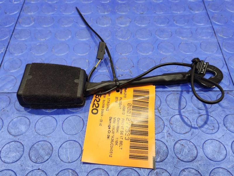 2018 Volkswagen Passat Front Seat Belt