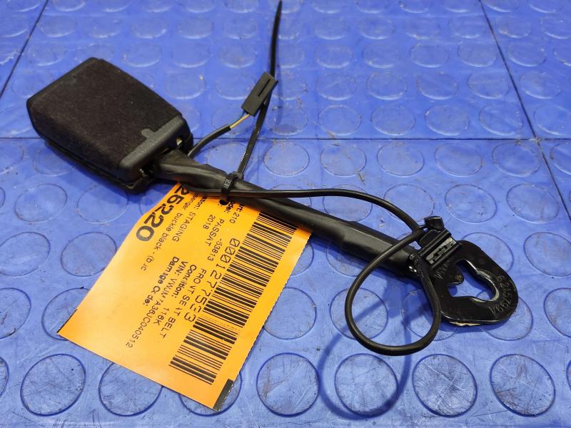 2018 Volkswagen Passat Front Seat Belt