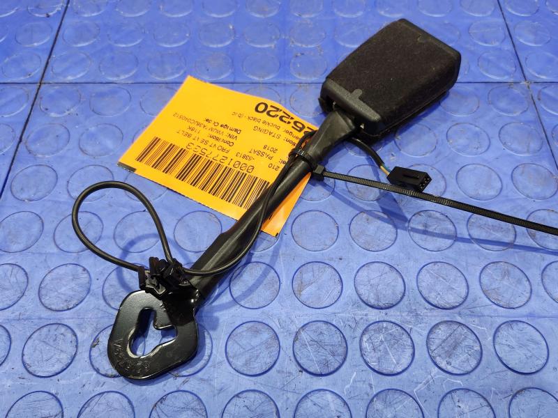 2018 Volkswagen Passat Front Seat Belt