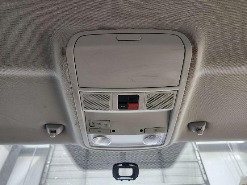 2015 Volkswagen Passat Front Console