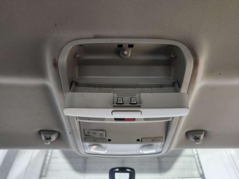 2015 Volkswagen Passat Front Console