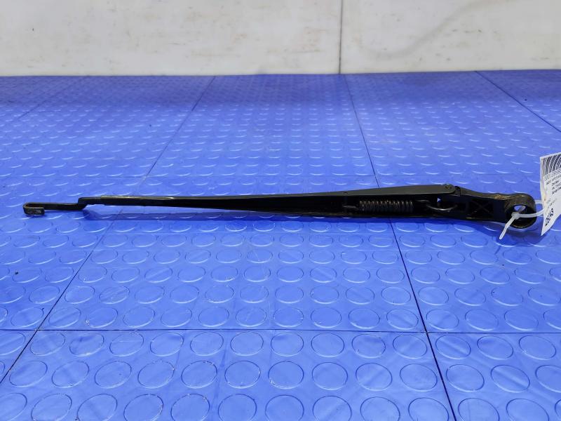 2013 Toyota Prius Wiper Arm