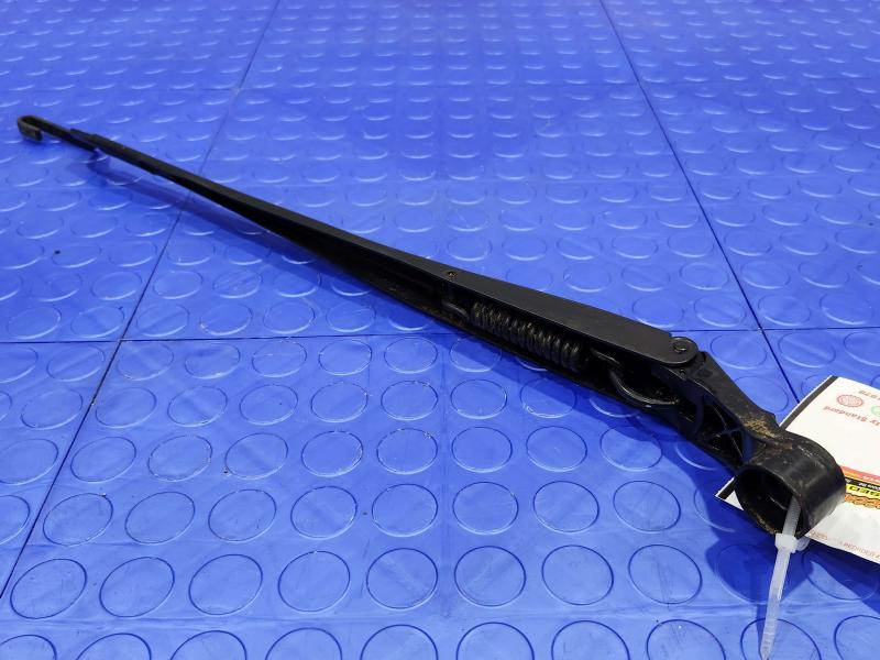 2013 Toyota Prius Wiper Arm