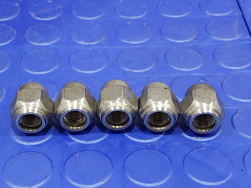 2015 Nissan Murano Lug Nuts