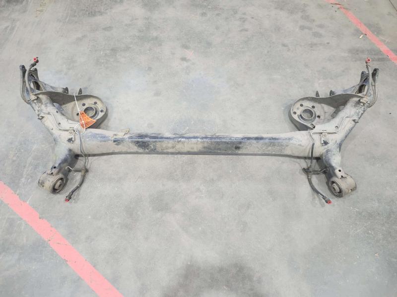2014 Toyota Prius Beam Axle