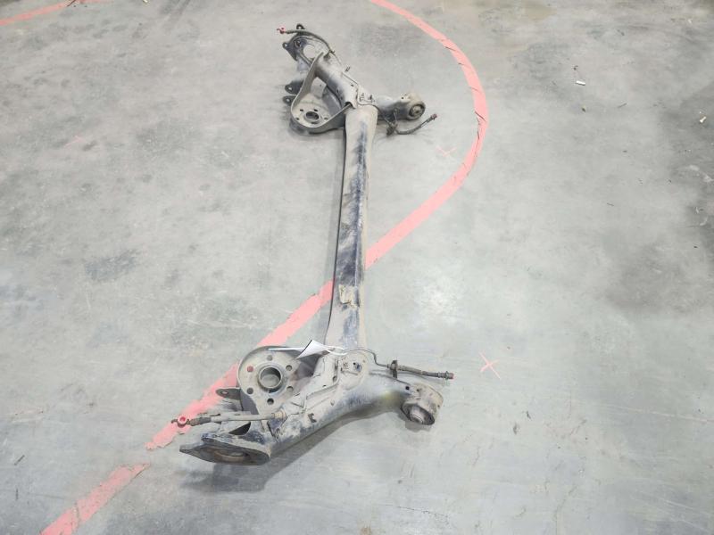 2014 Toyota Prius Beam Axle