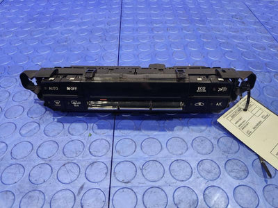 2017 Toyota Prius Heater A/C Control