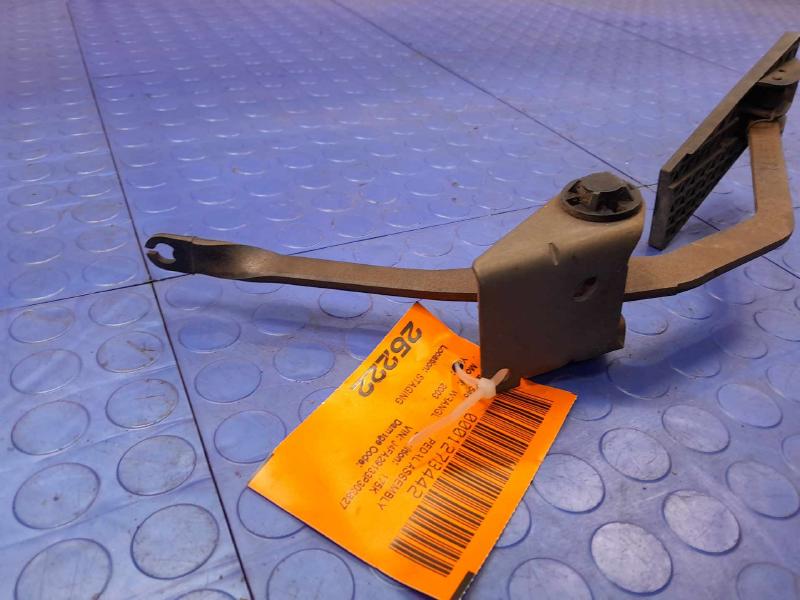 1997-2004 Jeep Wrangler TJ Accelerator Pedal Assembly LHD OEM 52078714