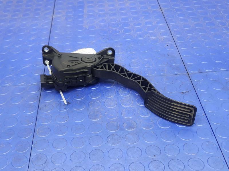 2018-2024 Nissan Titan Accelerator Pedal Assembly Genuine OEM 18002-EZ20B